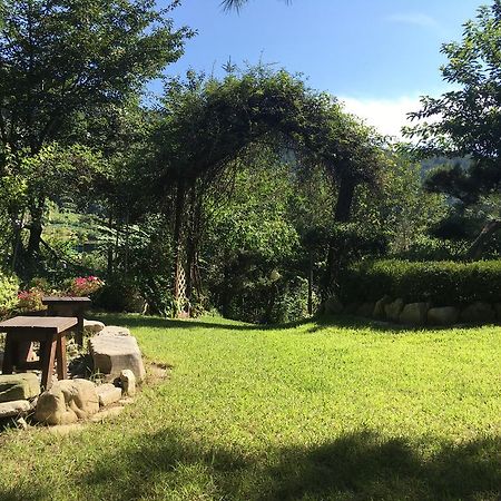 Sicily Pension Hongcheon Bagian luar foto